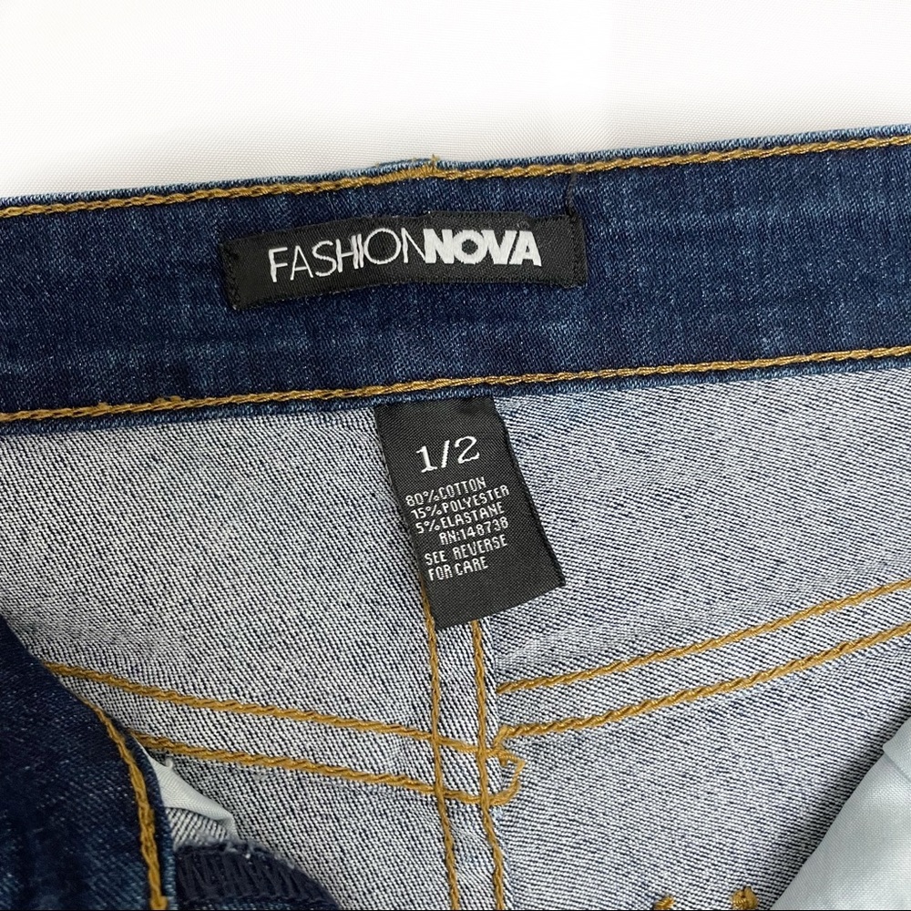 FASHION NOVA JEANS - Picture 5 of 5